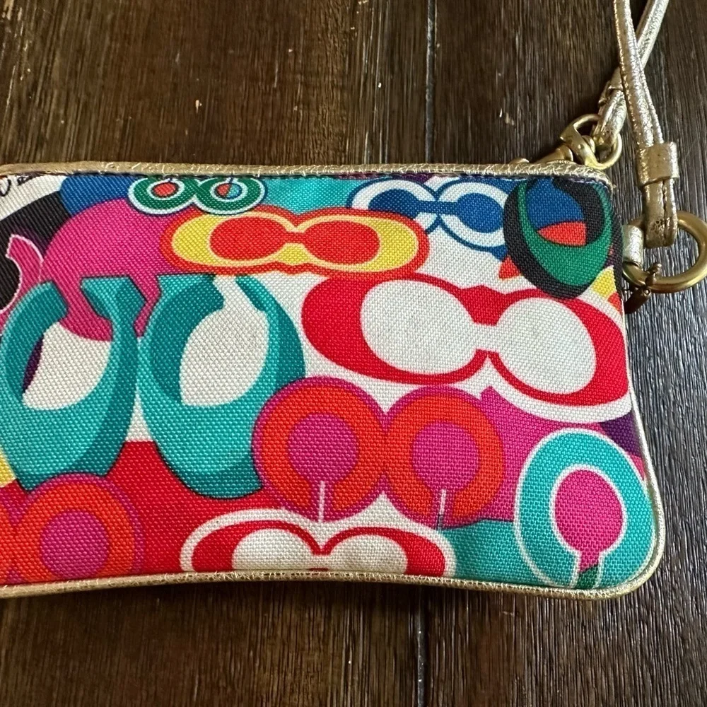Coach poppy wristlet